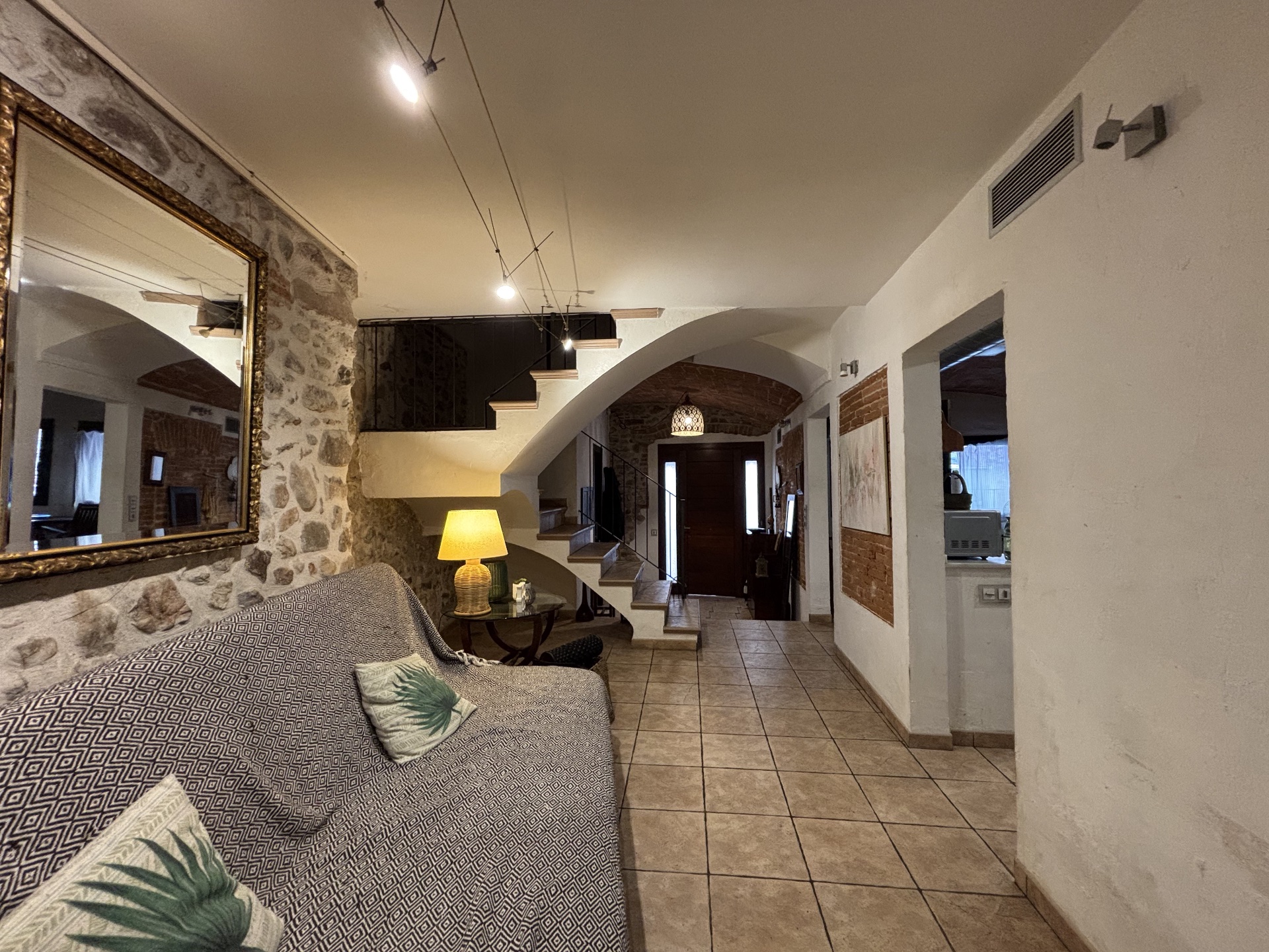 Espectacular Casa Totalmente Reformada - Imagen 3