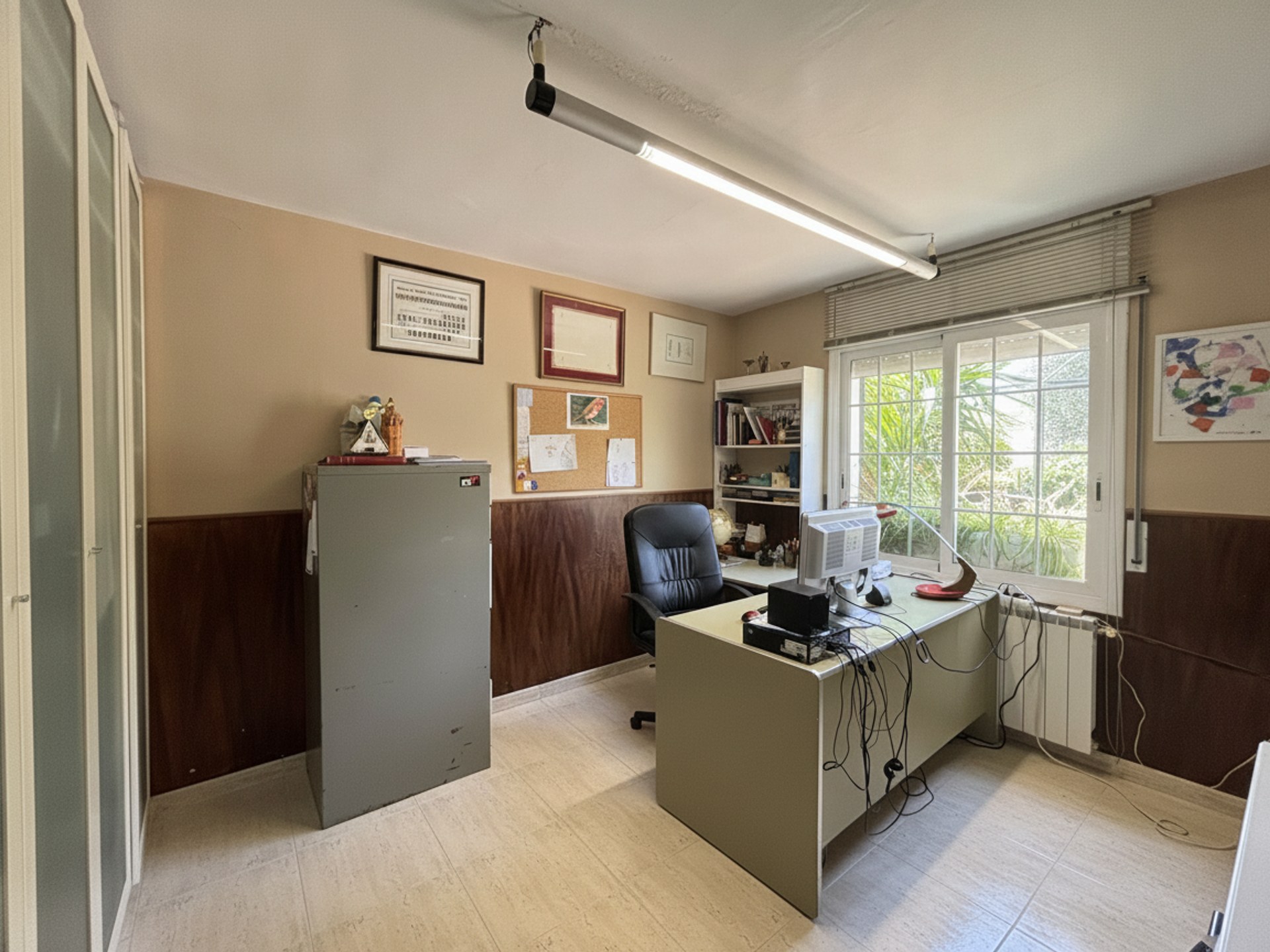 Espectacular casa con gran jardín, 5 habitaciones y vistas a la montaña. - Imagen 13