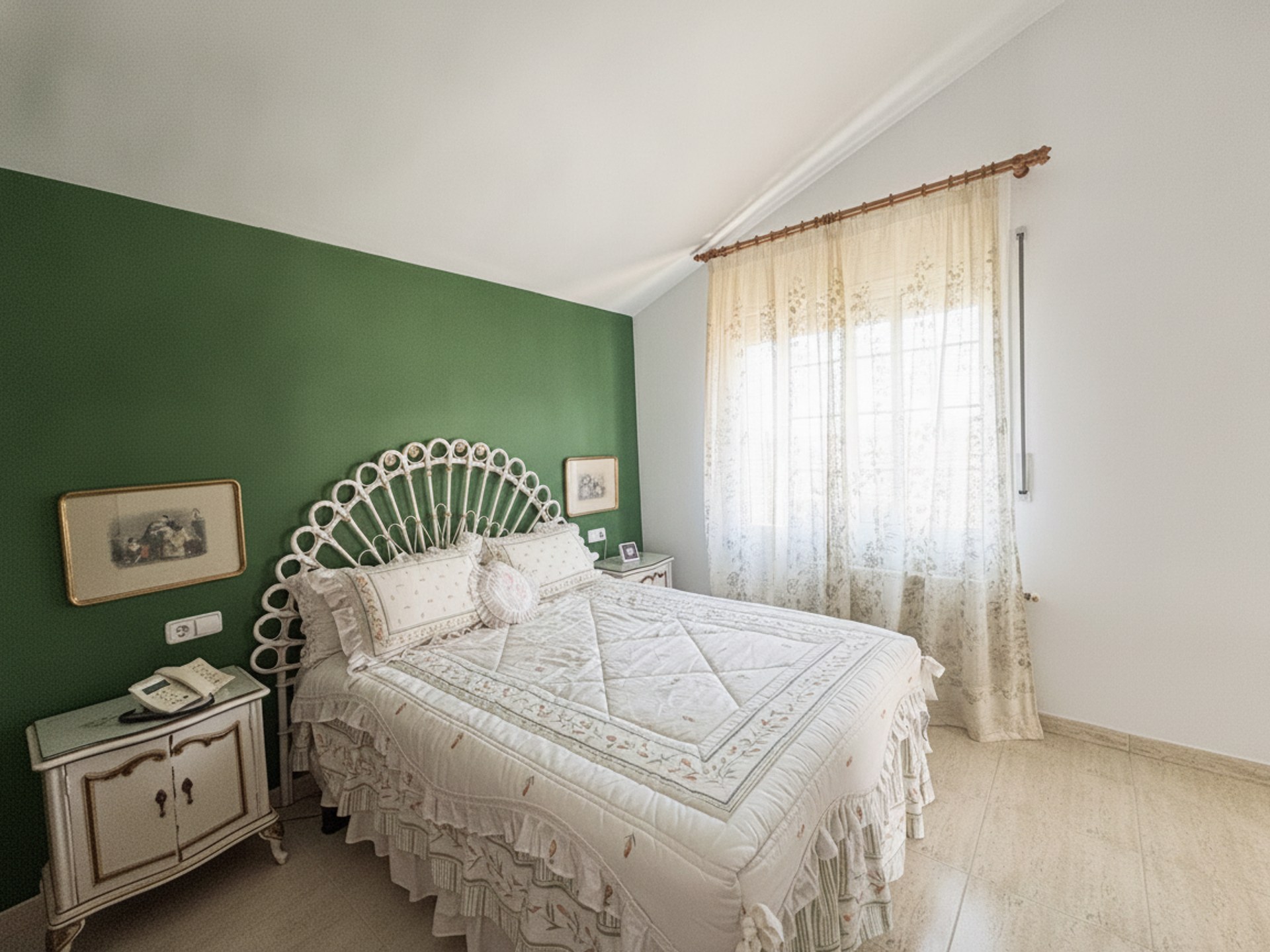 Espectacular casa con gran jardín, 5 habitaciones y vistas a la montaña. - Imagen 20