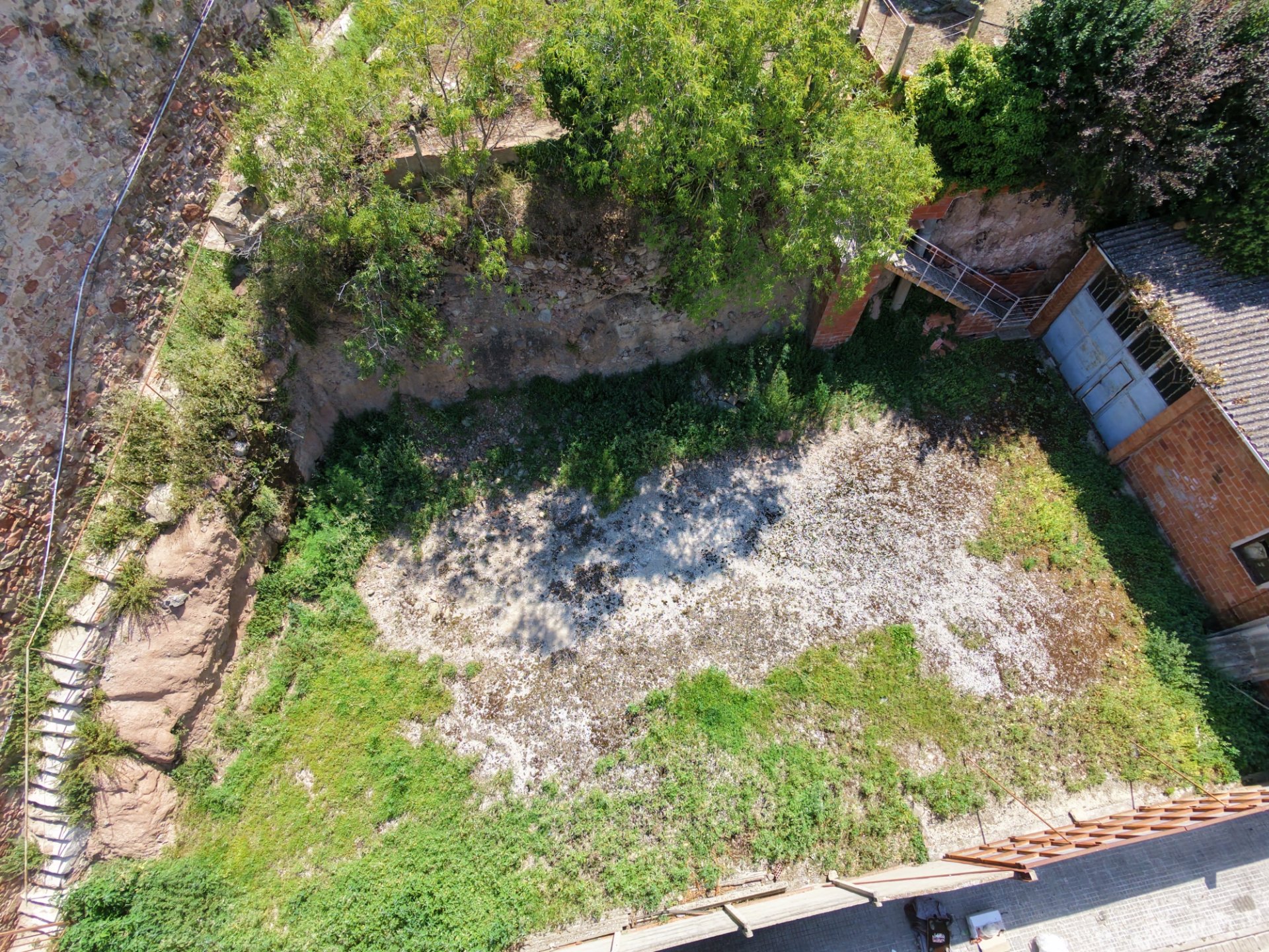 OPORTUNIDAD en el centro de Sant Feliu edificio 2 pisos y posibilidad de contruir 10/12 pisos en terreno anexo o casas paredadas - Imagen 4