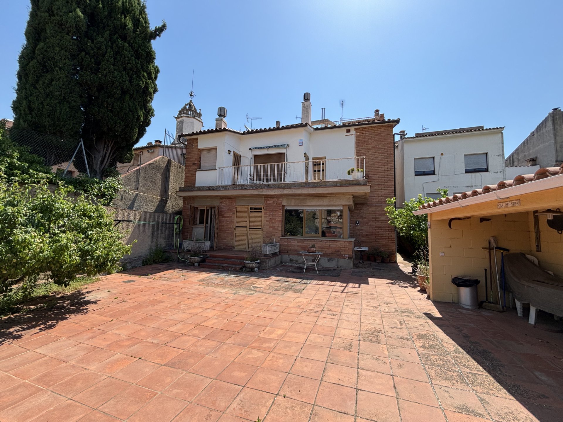 OPORTUNIDAD en el centro de Sant Feliu edificio 2 pisos y posibilidad de contruir 10/12 pisos en terreno anexo o casas paredadas - Imagen 6