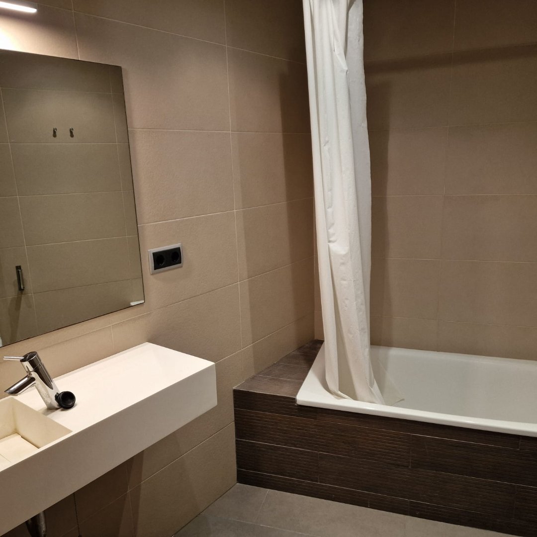 Piso en venta con ascensor - Imagen 2